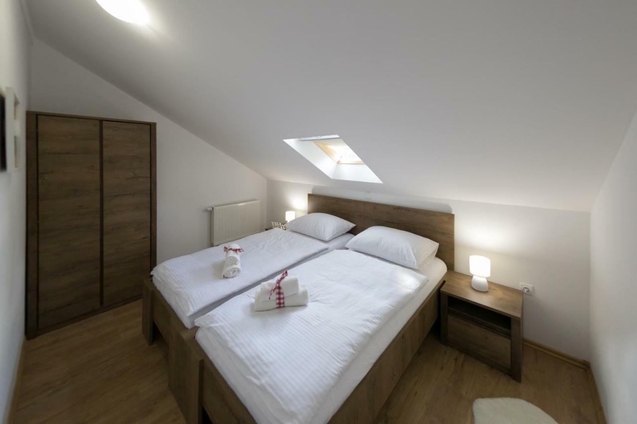 شقة House Smolcic Otočac المظهر الخارجي الصورة