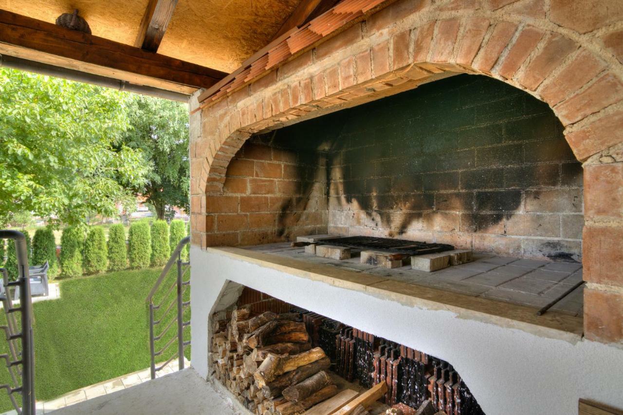 شقة House Smolcic Otočac المظهر الخارجي الصورة