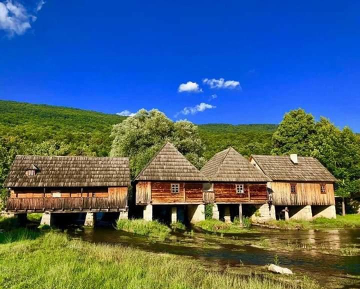 شقة House Smolcic Otočac المظهر الخارجي الصورة